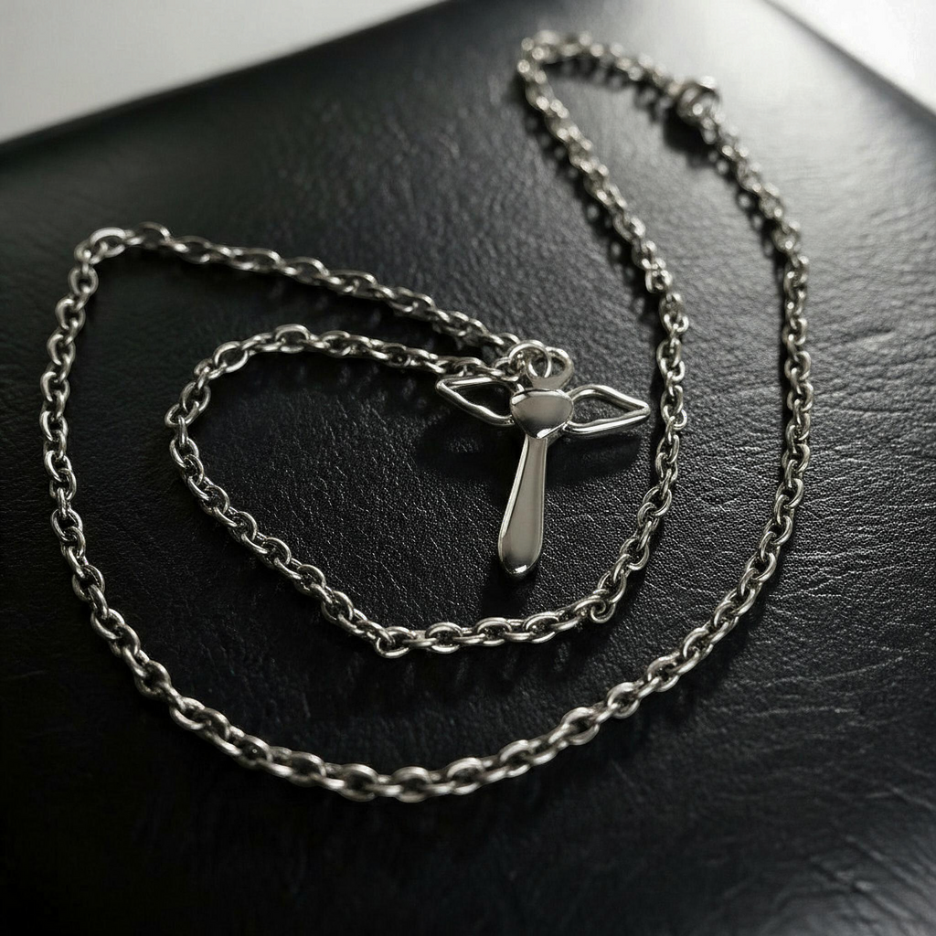VLKRY - Pure Titanium Jewelry Angel Halskette mit Kreuz-Anhänger in Flügelform an einer 3mm O-Kette aus Titan