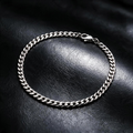 VLKRY - Pure Titanium Jewelry Ascent Armband aus poliertem 4,1mm Curb-Kettengliedern auf schwarzem Lederhintergrund