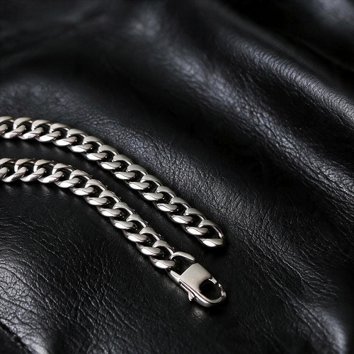 VLKRY - Pure Titanium Jewelry Cuban Link Armband aus poliertem, silberfarbenem Titan mit sicherem Verschluss.