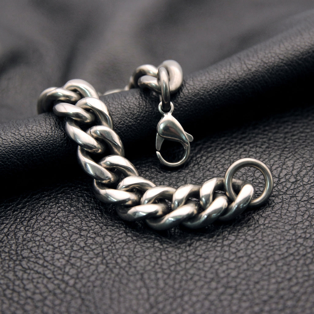 VLKRY - Pure Titanium Jewelry Destiny Armband aus robustem, silberfarbenem Kettenglied-Titan auf schwarzem Leder
