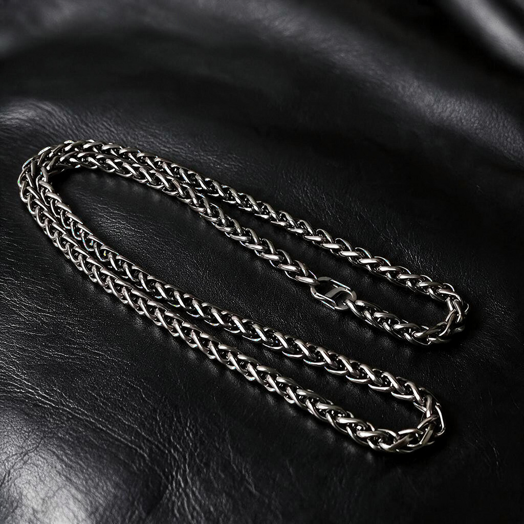 VLKRY - Pure Titanium Jewelry Dragon Bone Halskette aus reinem Titan mit markantem, ineinander verschlungenem Design