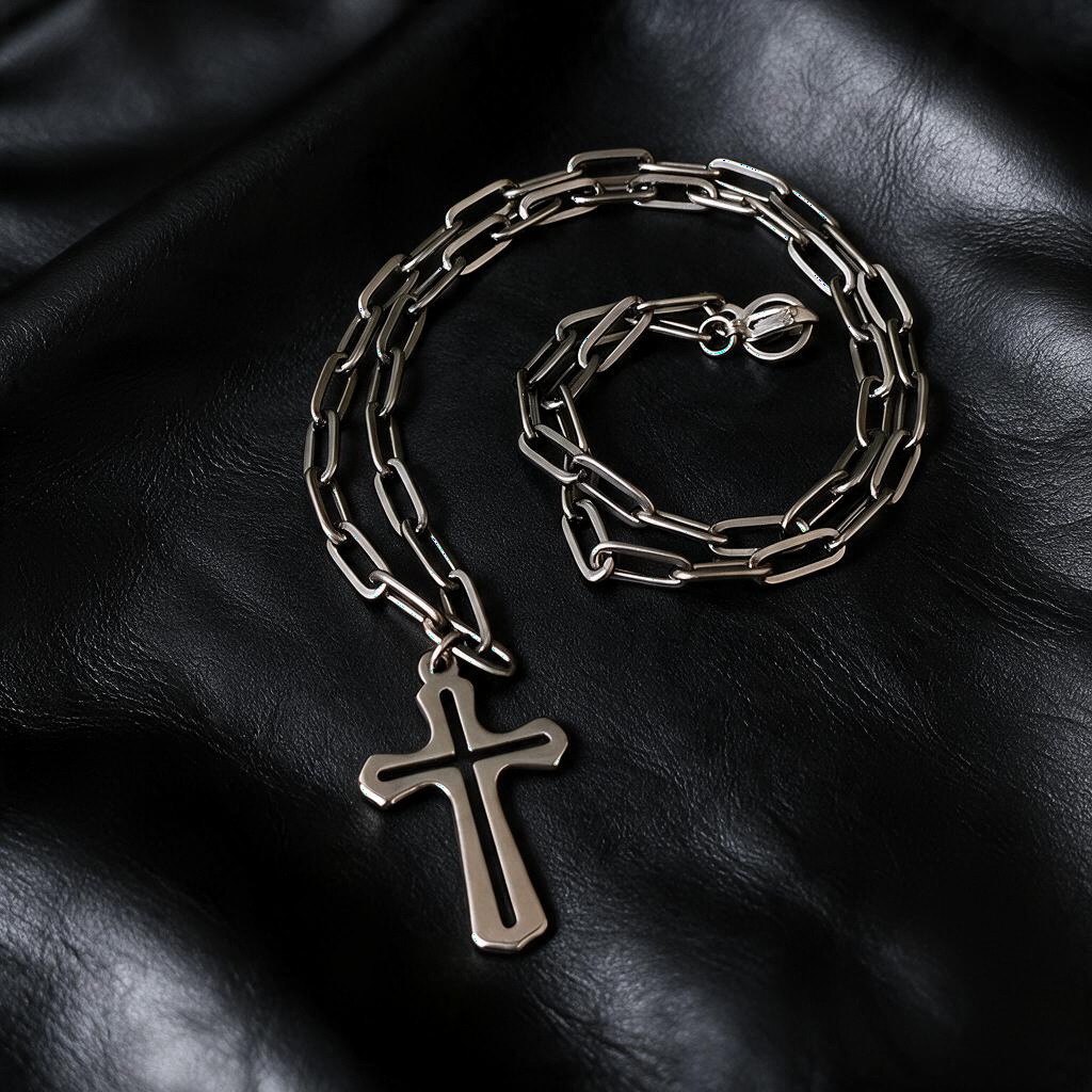VLKRY - Pure Titanium Jewelry Faith Halskette mit Kreuz-Anhänger und Gliederkette aus hypoallergenem Titan.