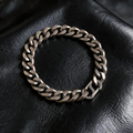 VLKRY - Pure Titanium Jewelry Forge Armband im Cuban-Chain-Design mit mattem, steingewaschenem Titan-Finish.