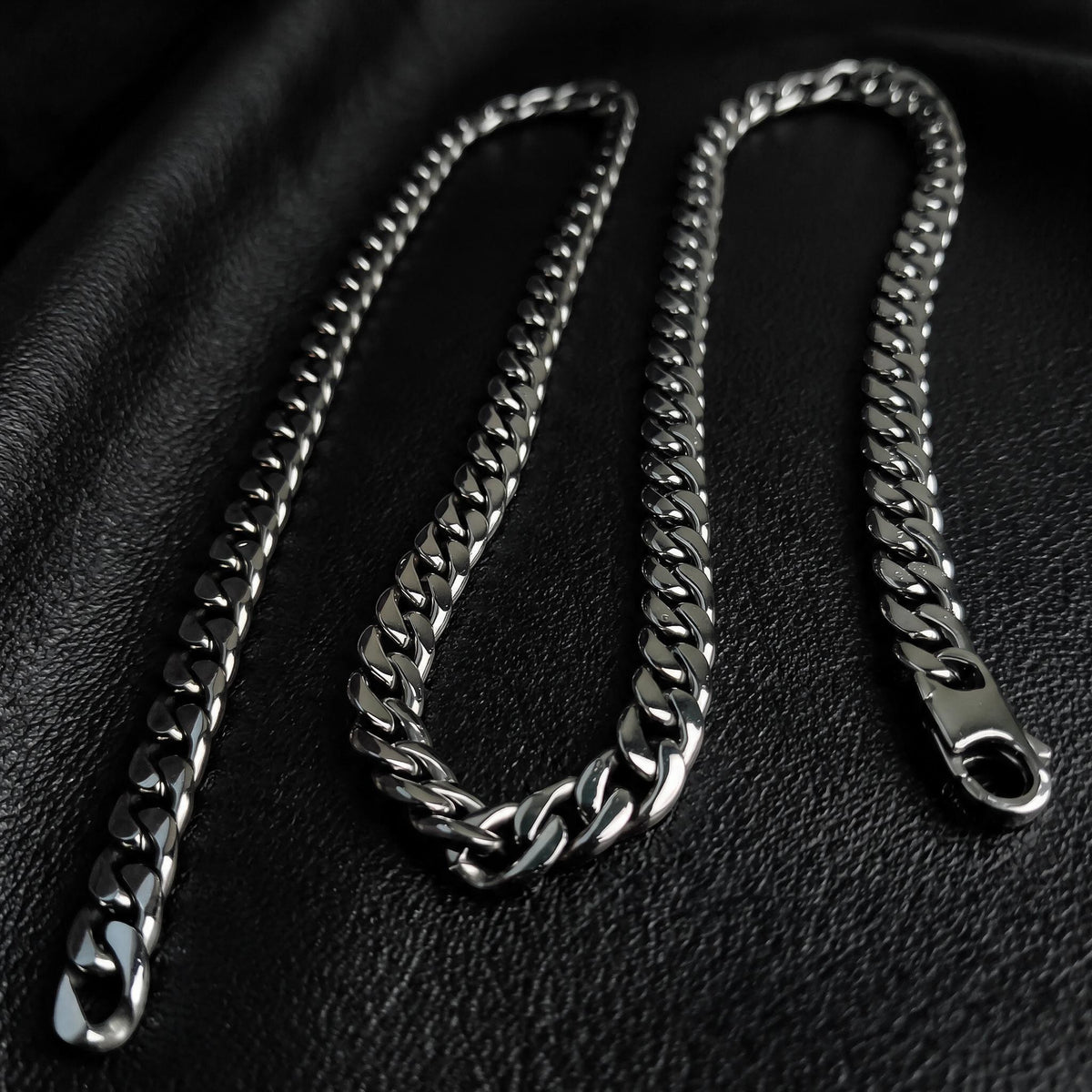 VLKRY - Pure Titanium Jewelry Lynx Halskette aus poliertem silberfarbenem Titan mit robusten 7,2 mm Panzergliedern