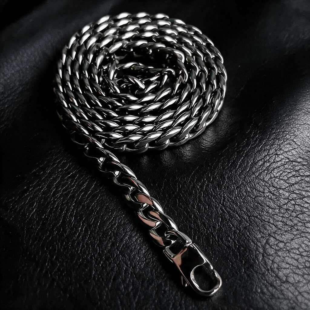 VLKRY - Pure Titanium Jewelry Lynx Halskette aus poliertem silberfarbenem Titan mit markanten 7,2 mm Panzerkettengliedern