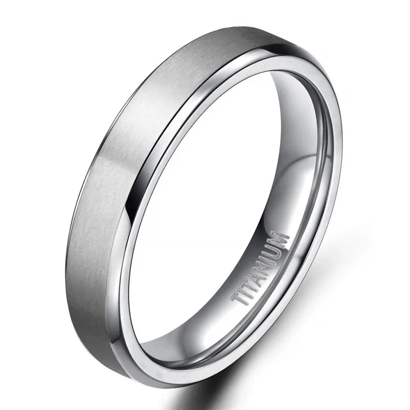 VLKRY - Pure Titanium Jewelry Ring mit gebürsteter Oberfläche und polierten Kanten in minimalistischem Design